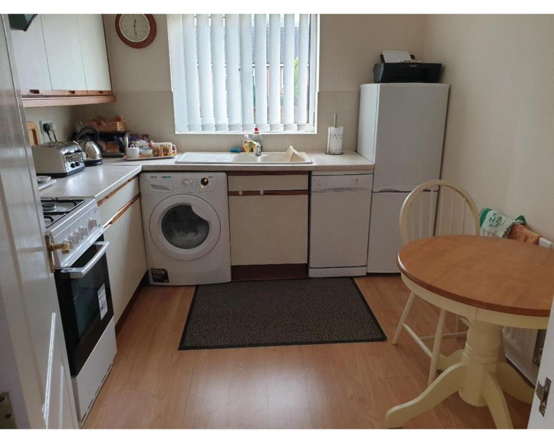 42 Beaumont Rise Rental - Worksop Eksteriør bilde